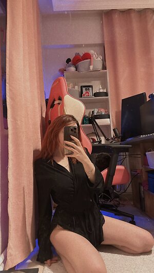 Öz Başak leaked photo #5