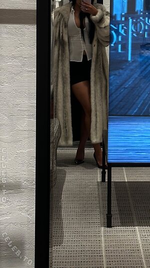 Z1lan Nude Leaked Photo #20