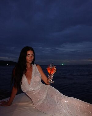 Zaira Nara leaked photo #5