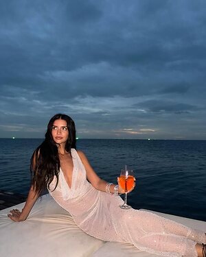 Zaira Nara leaked photo #8