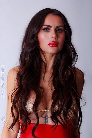 Zaniiii Nude Leaked Photo #8