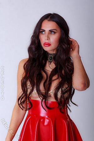 Zaniiii Nude Leaked Photo #13