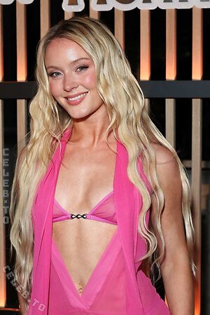 Zara Larsson Nude Leaked Photo #3