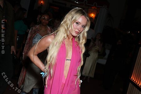 Zara Larsson Nude Leaked Photo #7