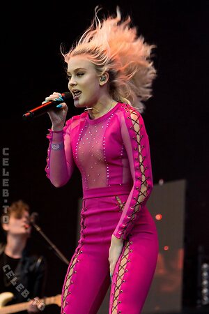 Zara Larsson photo