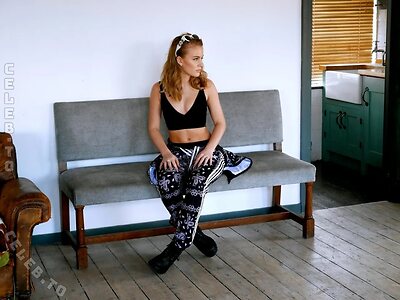 Zara Larsson photo