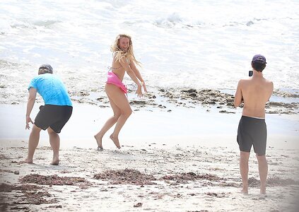 Zara Larsson leaked photo #552