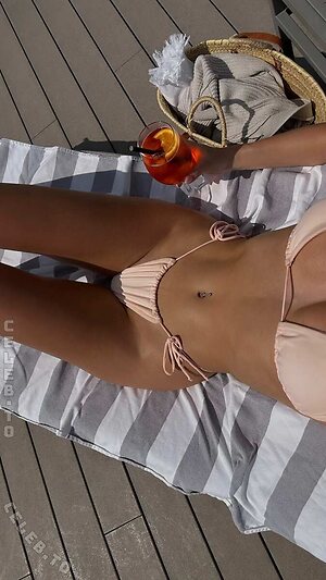 Zarah Ellen Nude Leaked Photo #12