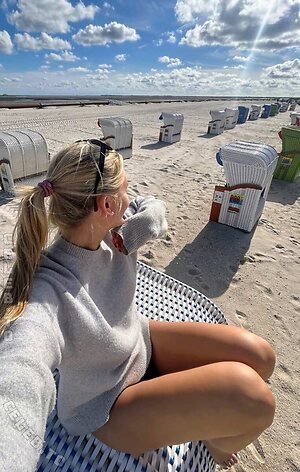 Zarah Ellen photo