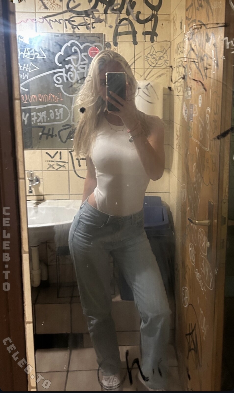 Zarah Ellen photo