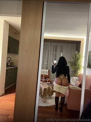 Zarahstaar Nude Leaked Photo #16