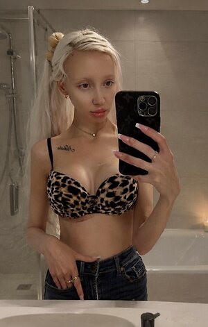 Zara_Sky leaked photo #4