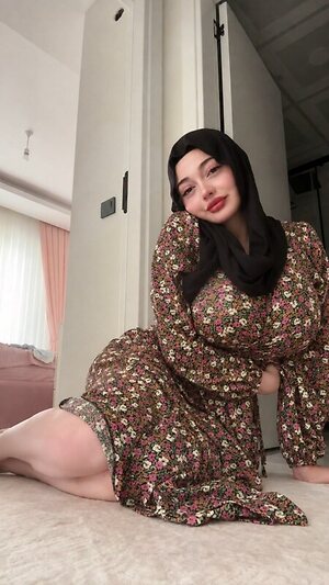 Zelal leaked photo #7