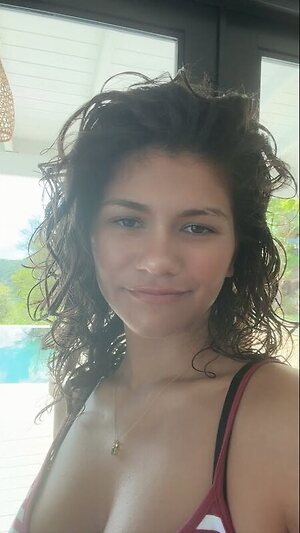 Zendaya lookalike leaked photo #18