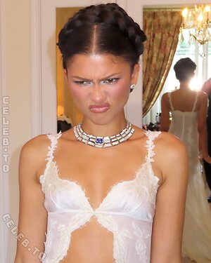 Zendaya photo