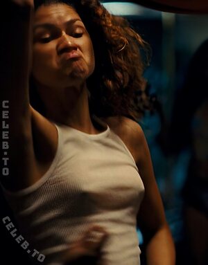 Zendaya Nude Leaked Photo #211