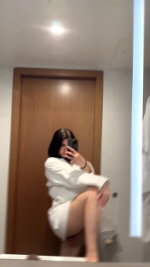 Zeynep Akgün leaked photos