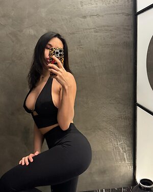 Set 4 — 14 photos