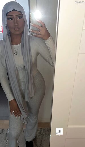 Zeynohijab leaked photo #5