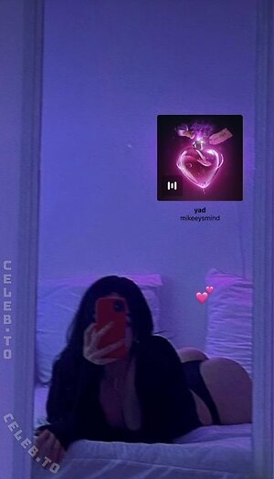 Zilan Pakize Nude Leaked Photo #11