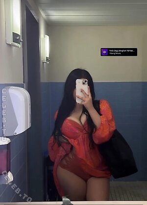 Zilan Pakize Nude Leaked Photo #13