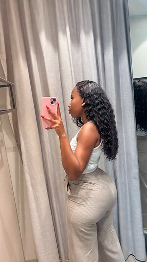 🇿🇦 Zinhle Hope Mazibuko