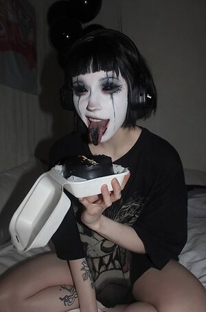 Zira_merz leaked photo #18