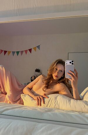 Zira_merz leaked photo #24