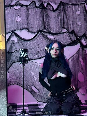 zizibunnii Nude Leaked Photo #23