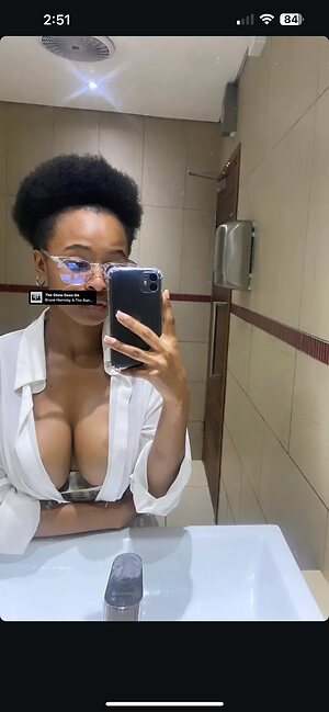Zizipho Majokweni Nude Leaked Photo #8