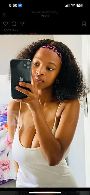Zizipho Majokweni Nude Leaked Photo #14