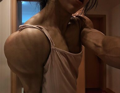 Zēng Yáo Nude Leaked Photo #4