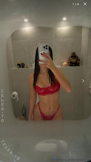 Zoe Allyse More Nude Photos