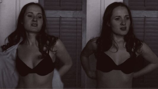 Zoe Cleland leaked photo #3