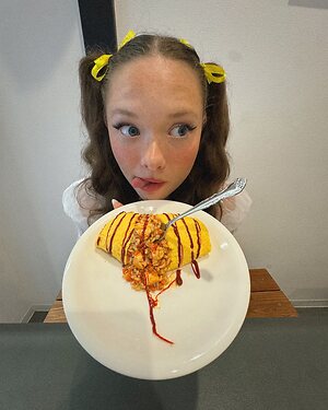 Zoe Colletti leaked photo #99