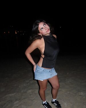Zoe D. leaked photo #16