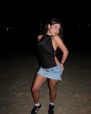 Zoe D. leaked photo #17