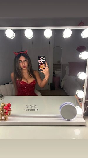 Zoe D.