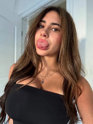 Zoe D. leaked photo #58