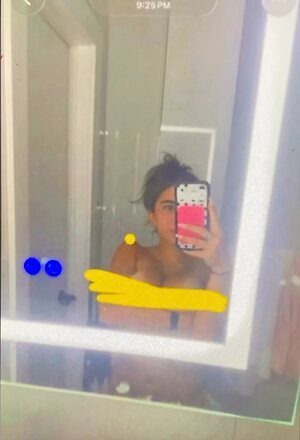 Zoe D. leaked photo #85
