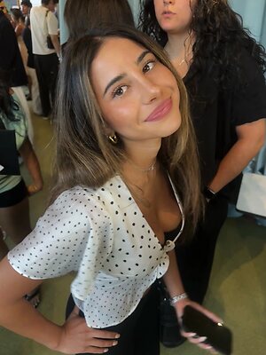 Zoe D.