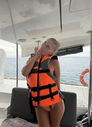 Zoe Kaeppele Nude Leaked Photo #48