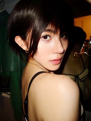 Zoe Levana leaked photo #35