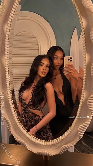 Zoe Liss Nude Leaked Photo #3