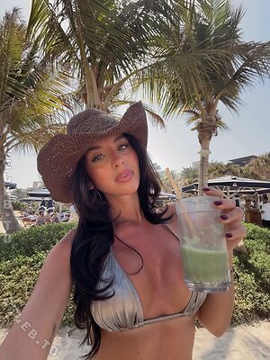 Zoe Liss Nude Leaked Photo #28