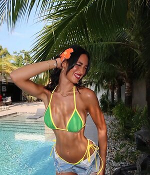 Zoe Müllner More Nude Photos