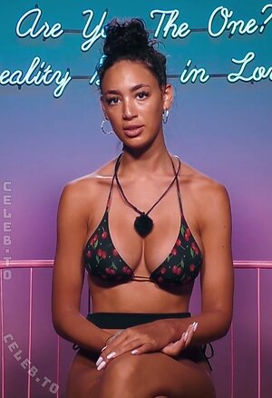 Zoe Müllner leaked photo #43