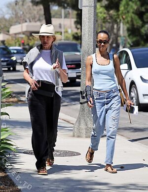 Zoe Saldana Nude Leaked Photo #6