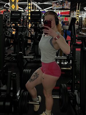Zoe Tierney leaked photo #2