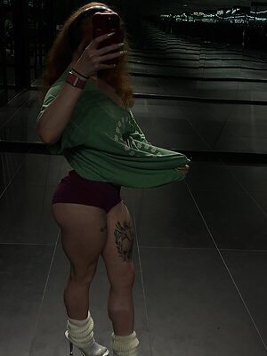 Zoe Tierney leaked photo #4